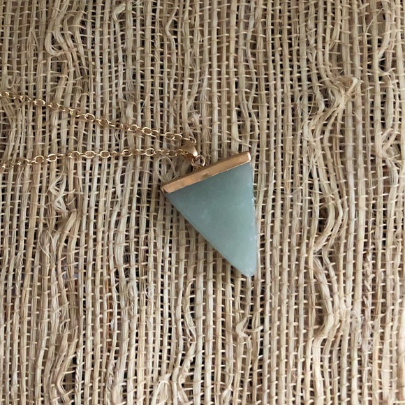 ✨Last Chance🌙 Green Quartz Triangle Necklace - Picture 4 of 5